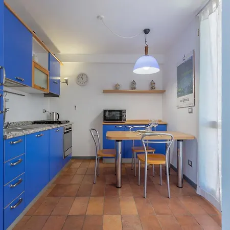 Guesthost - Duplex Charming La Farnia * Francolino