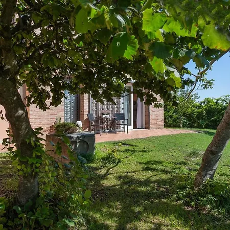 Guesthost - Duplex Charming La Farnia *