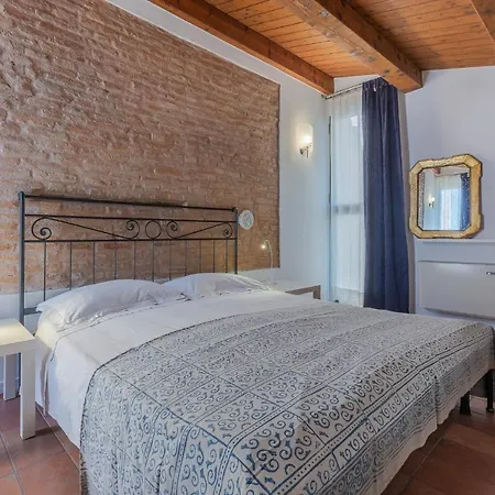 Guesthost - Duplex Charming La Farnia Francolino