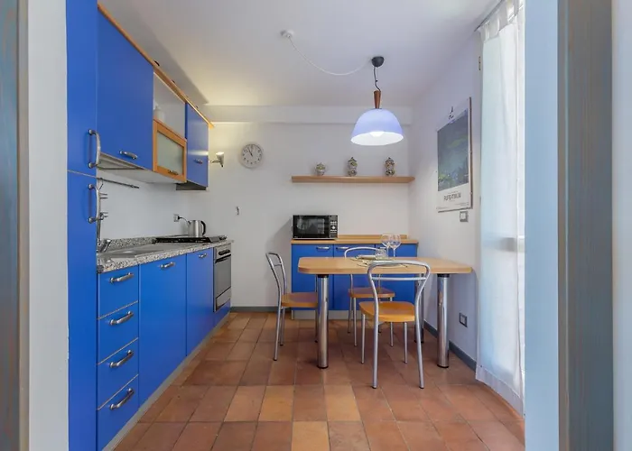 Guesthost - Duplex Charming La Farnia * Francolino