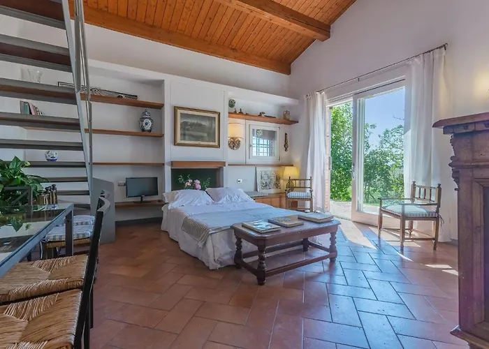 Guesthost - Duplex Charming La Farnia *