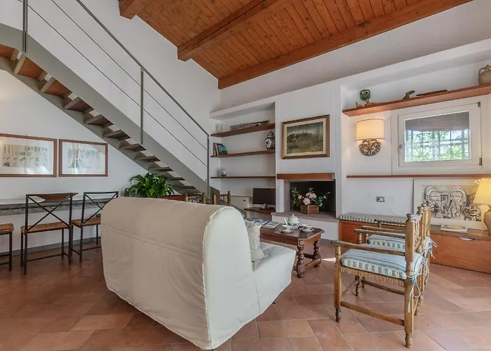 Guesthost - Duplex Charming La Farnia *